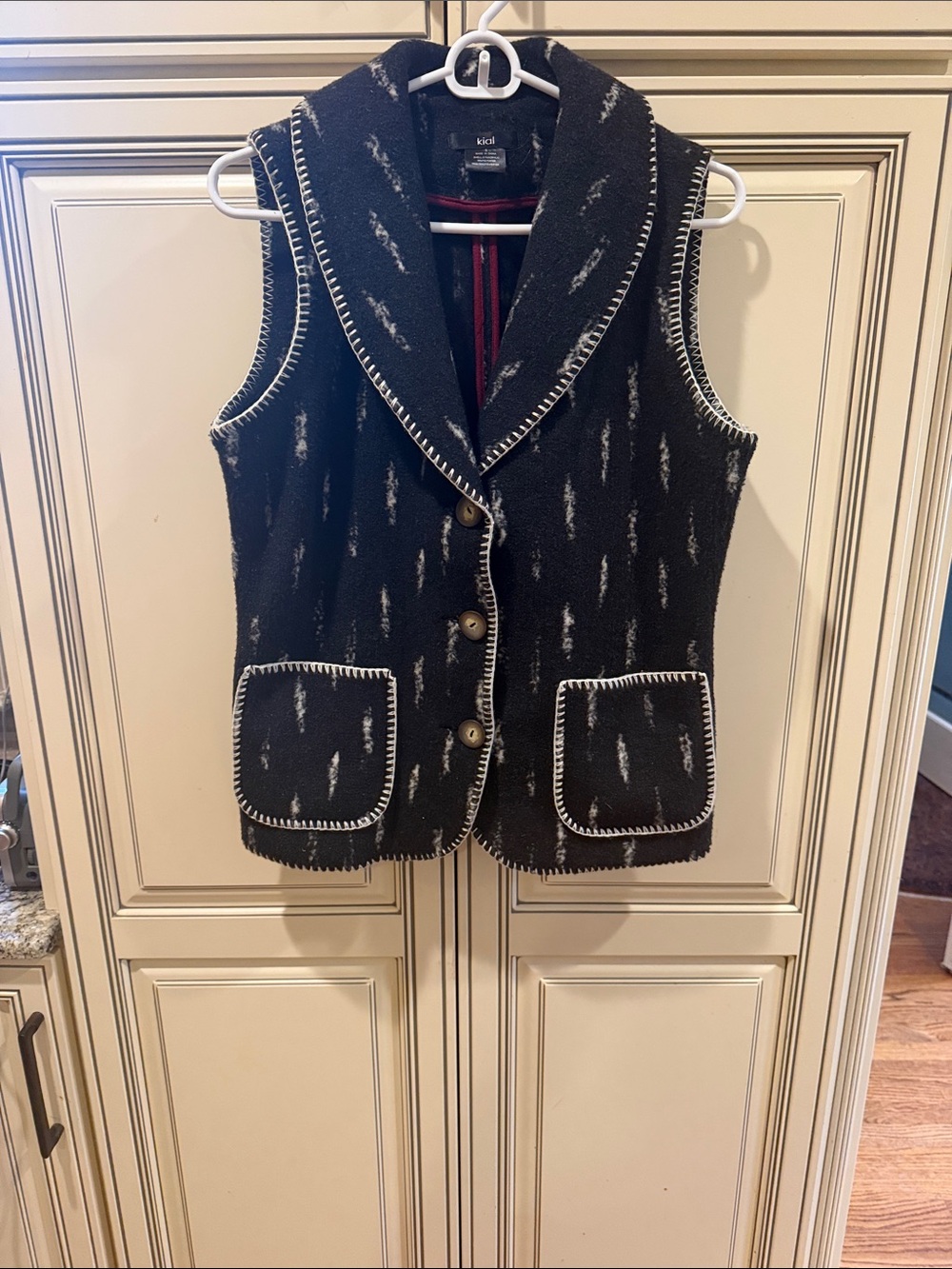 Kial Black Sleeveless Vest with Contrast Trim